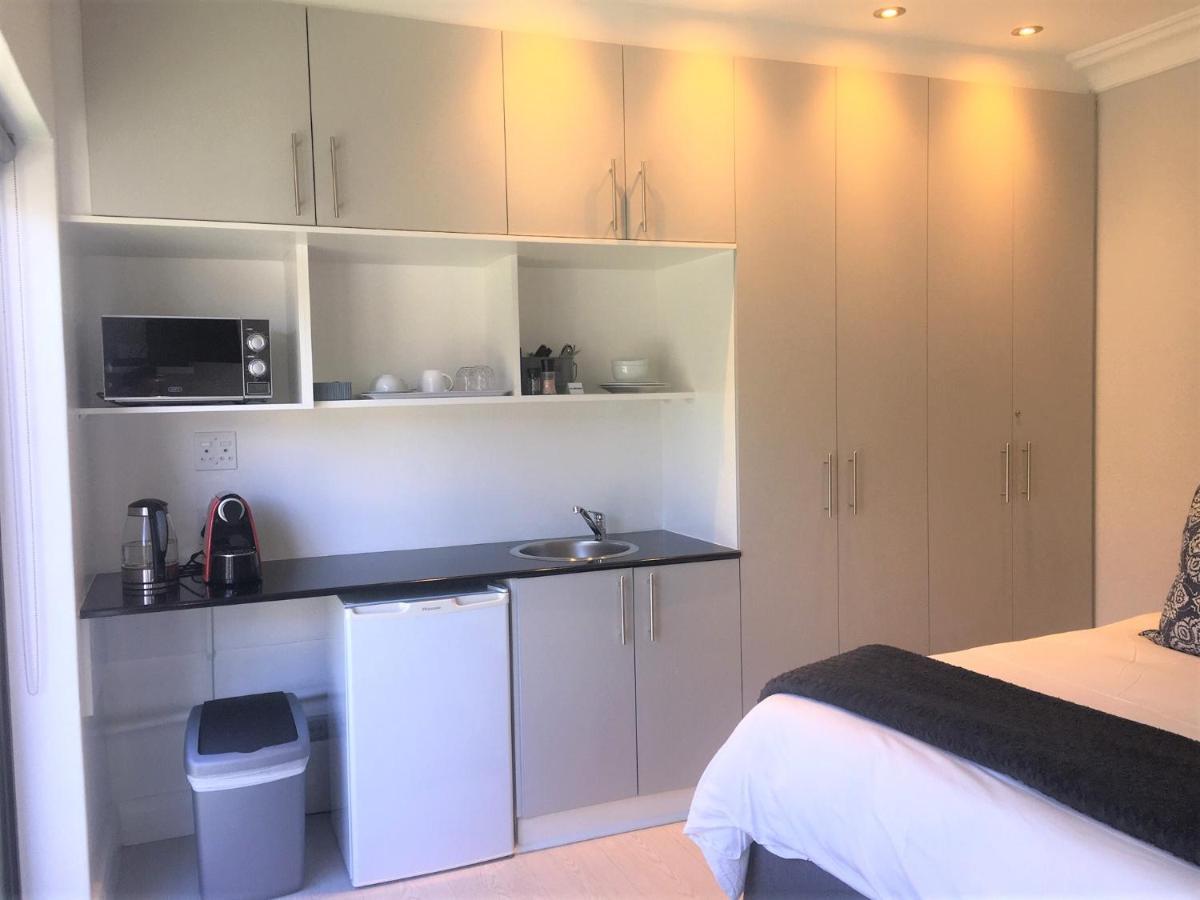 Ocean Breeze Sunset Beach - كيب تاون المظهر الخارجي الصورة