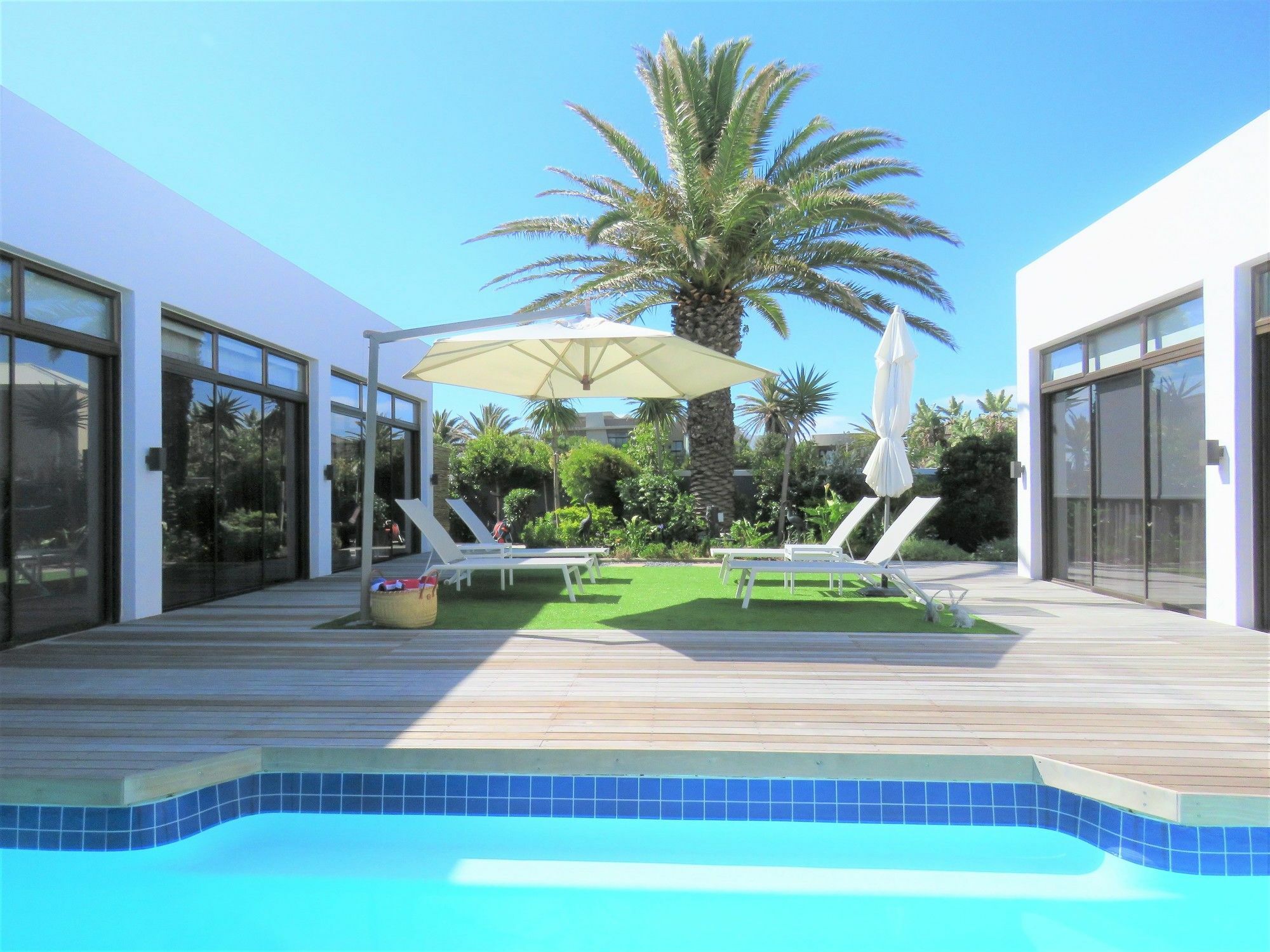 Ocean Breeze Sunset Beach - كيب تاون المظهر الخارجي الصورة