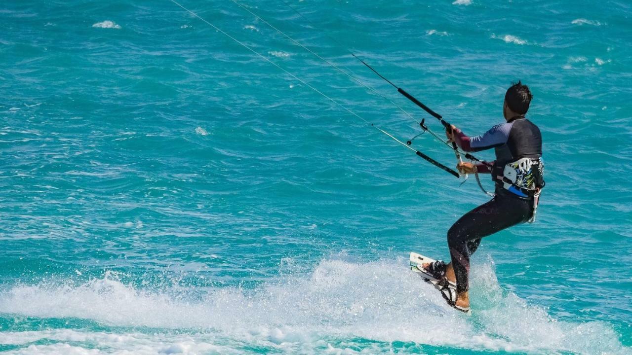 Ocean Breeze Sunset Beach - كيب تاون المظهر الخارجي الصورة